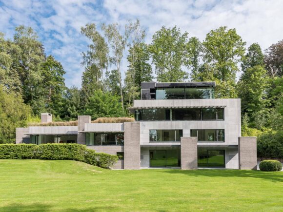 Belgium Sothebys Int. Realty Contemporary villa by André Jacqmain EN