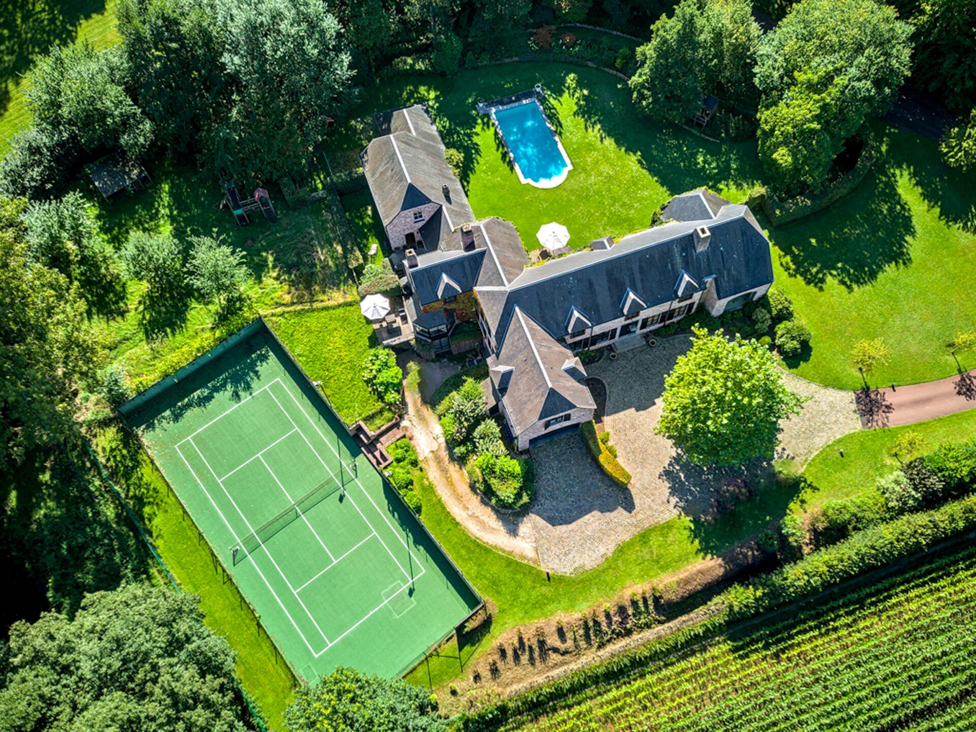 Belgium Sothebys Int. Realty 2023, Luxury Home Highlights NL